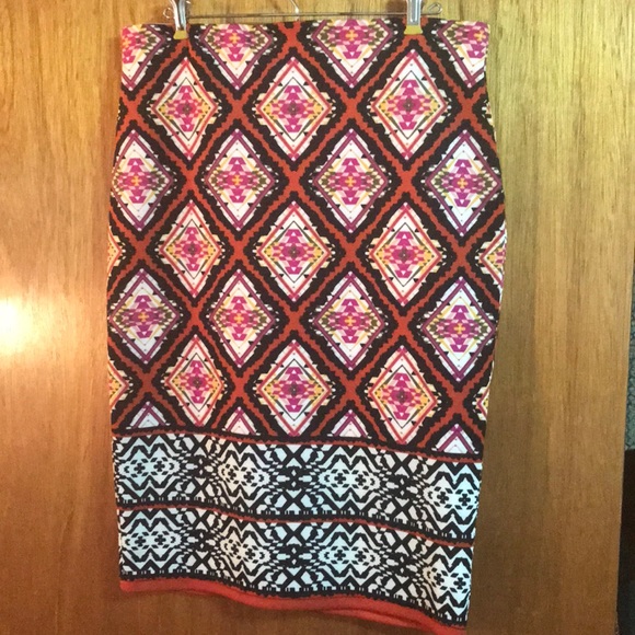 Skirt - Picture 1 of 2